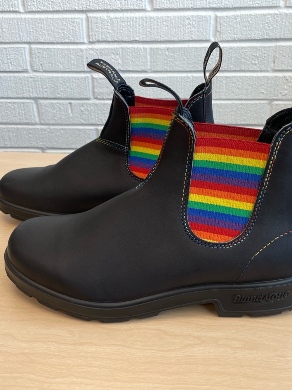 Blundstone Black Chelsea Heeled Boots with Rainbow Elastic Panels